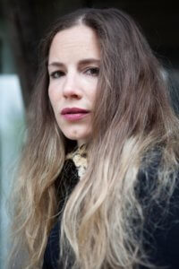 Ines Schmiedt; fotografiert von Laurie Schmiedt